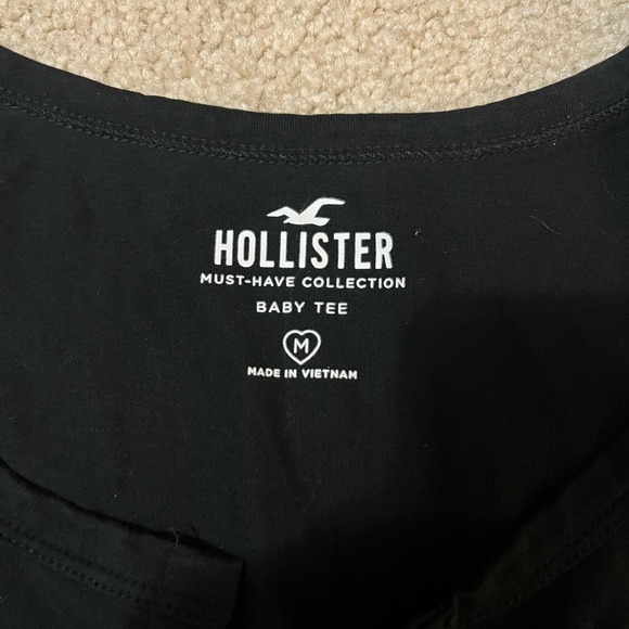 Women’s Hollister, baby tee, button up - Picture 3 of 3